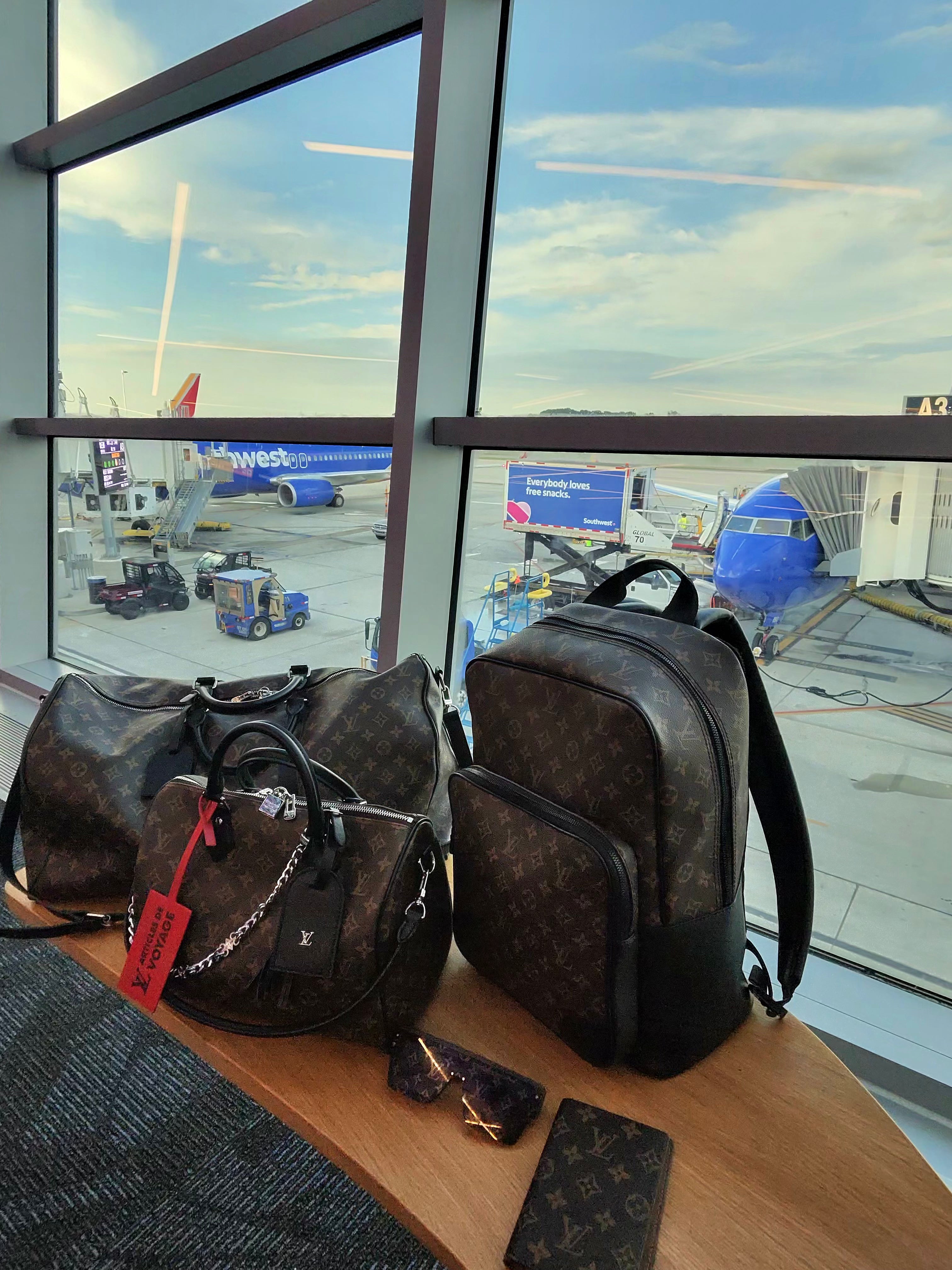 LV Travel Set