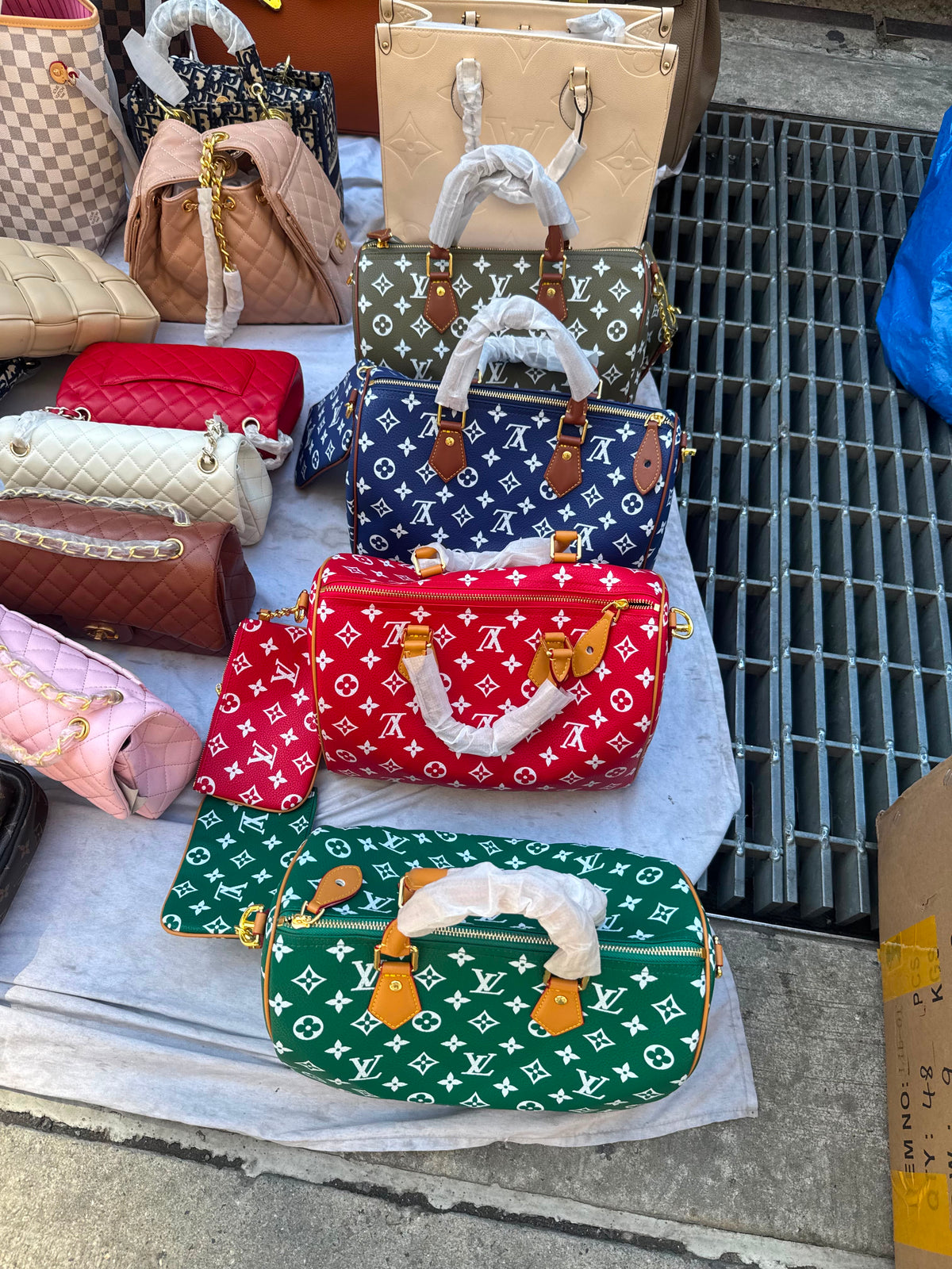 LV speedy bags 25 size