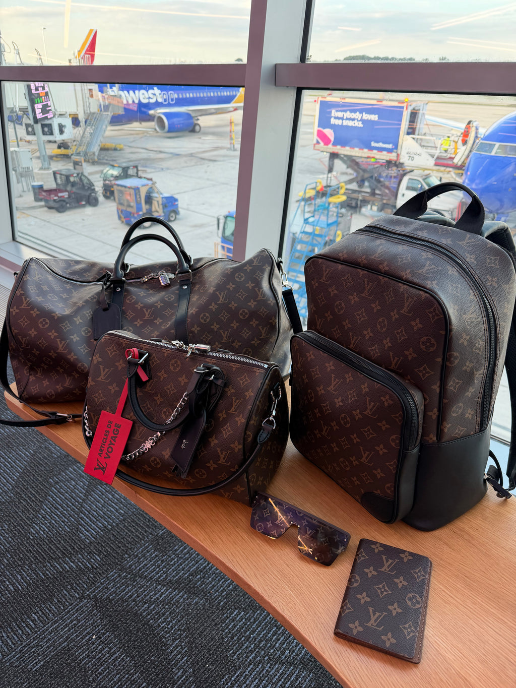 LV Travel Set