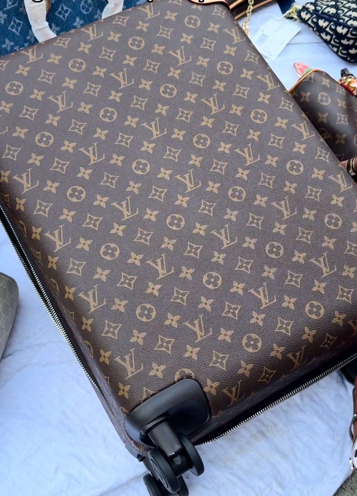 LV Exclusive Luggage Carryon