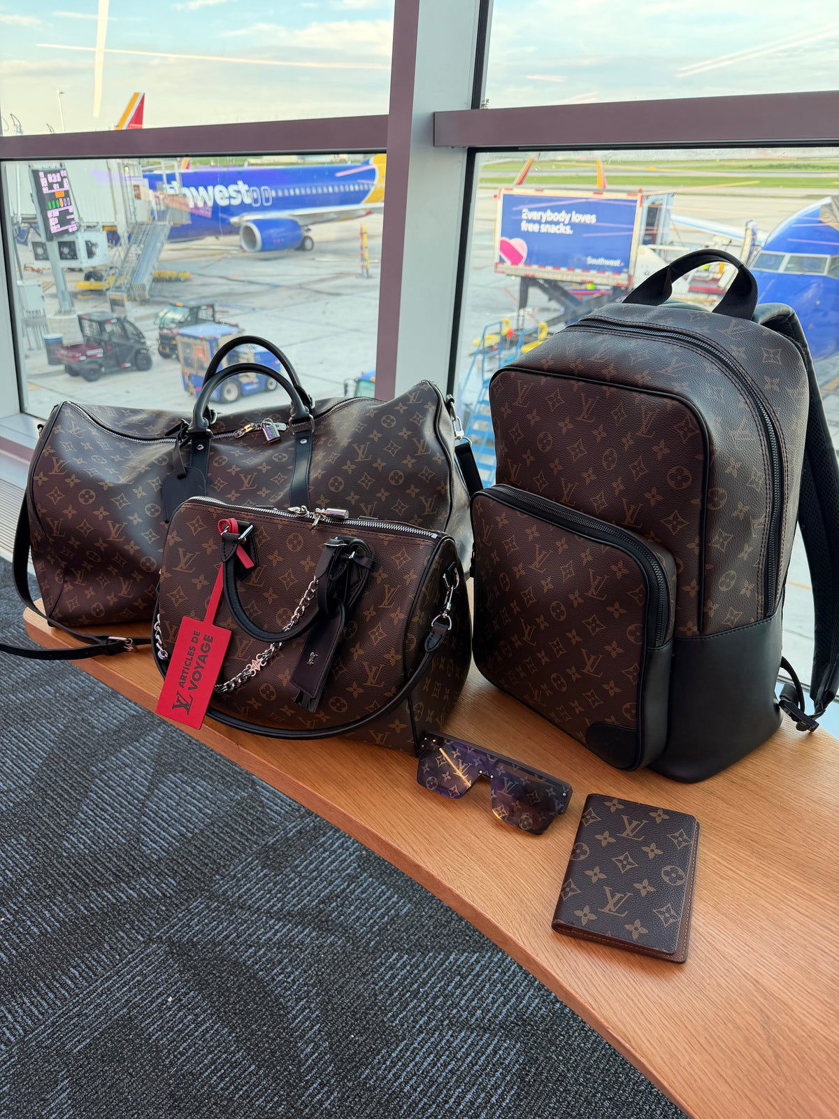 LV Travel Set