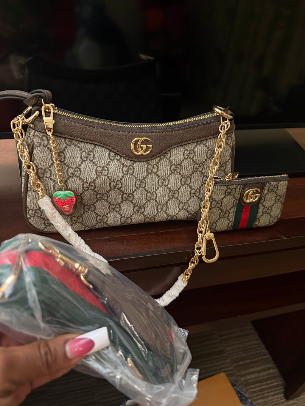 GG Shoulder bag and wallet