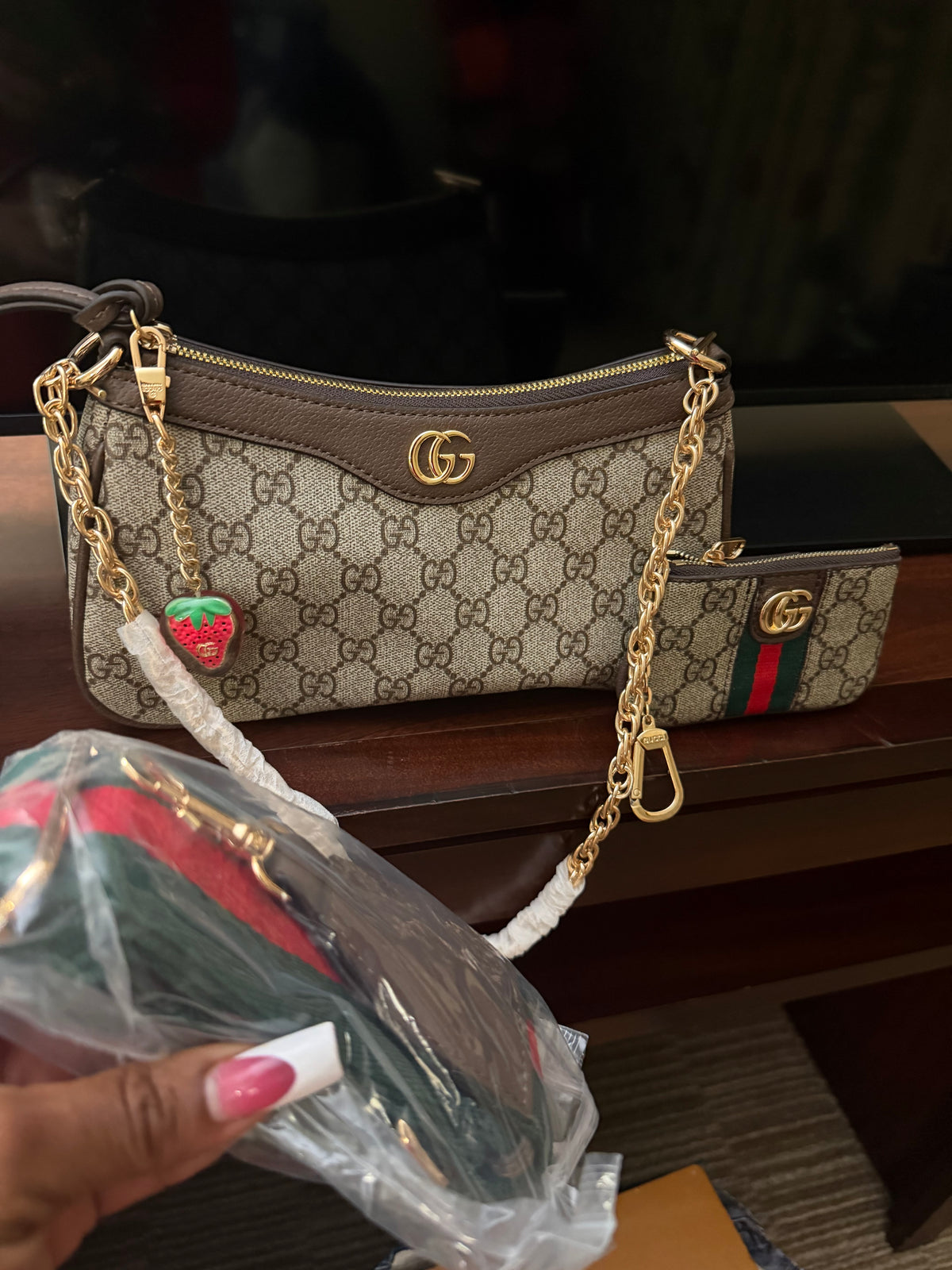 GG Shoulder bag and wallet