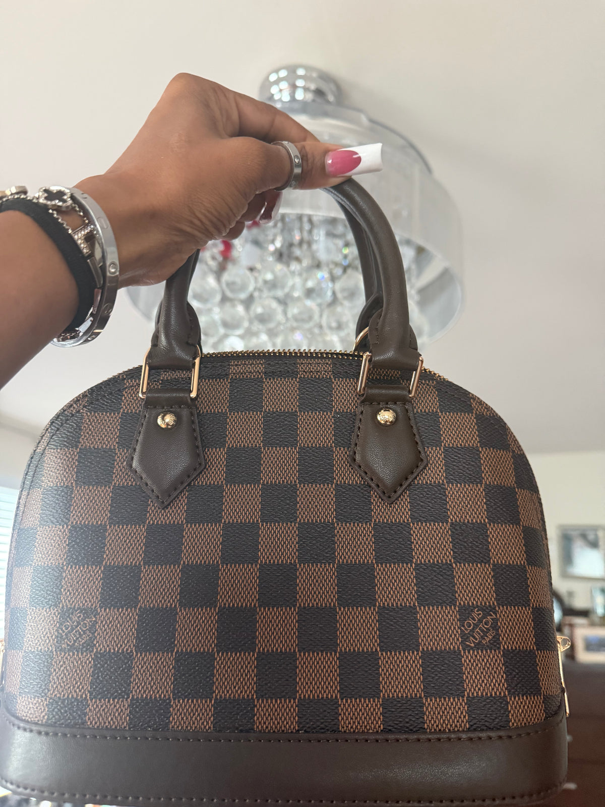LV Brown Alma